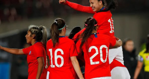 Selección Chilena Femenina Celebrando